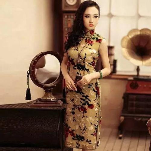 穿旗袍的网红吃瓜图片,网络热议不断